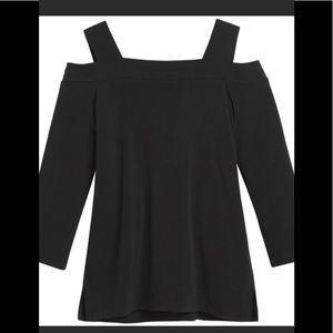 NWOT Chico’s black cold shoulder jersey tunic